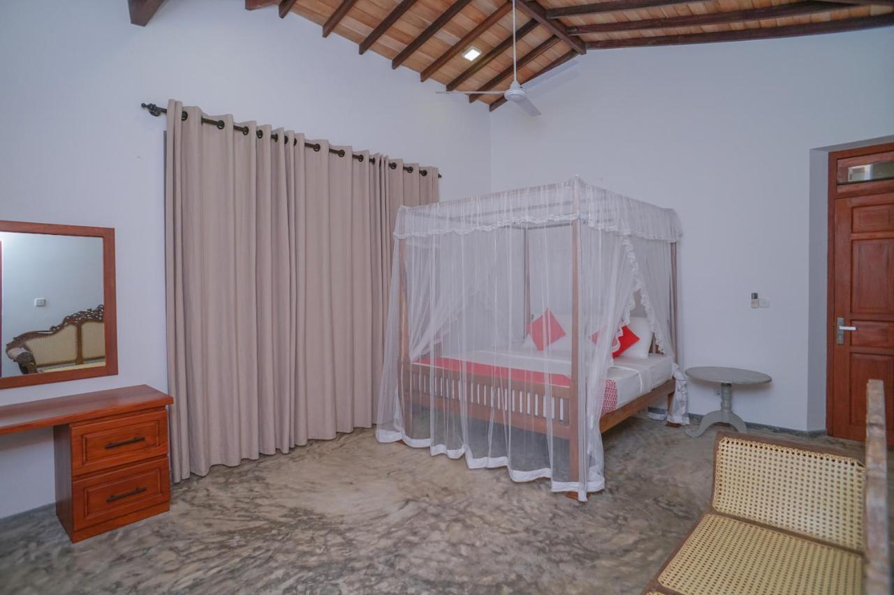 Antique Ceylon Villa Ahangama Exterior foto